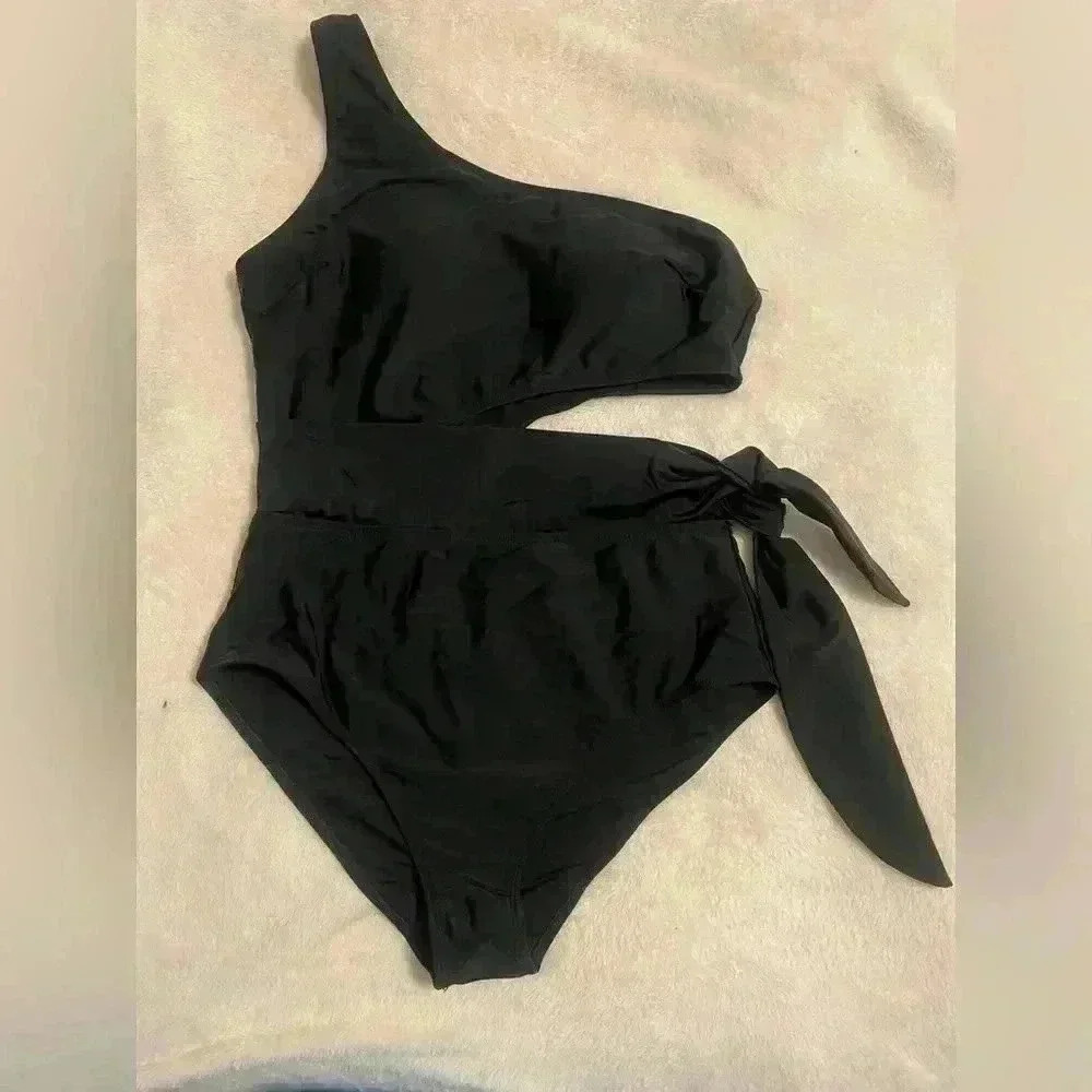 Women’s one piece swimsuit right single shoulder left side cutout high waisted